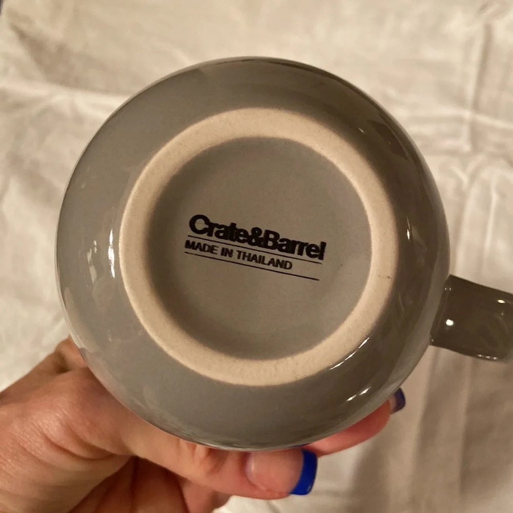 Set of 3 like new Crate & Barrel Camden Mugs
